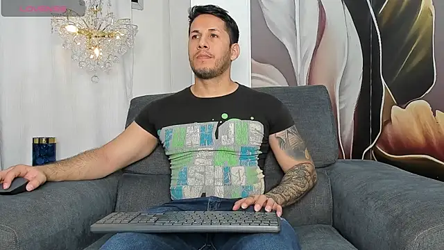 Snapshot of George_Diesell chatting on January 5, 2026, 11:30 pm George Diesell online show from January 5, 2026, 11:30 pm