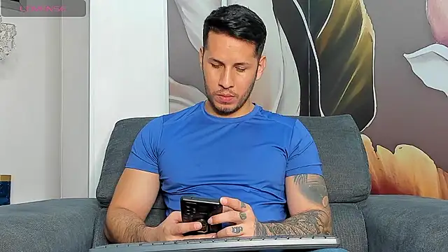 Snapshot of George_Diesell chatting on January 18, 2026, 11:41 pm George Diesell online show from January 18, 2026, 11:41 pm