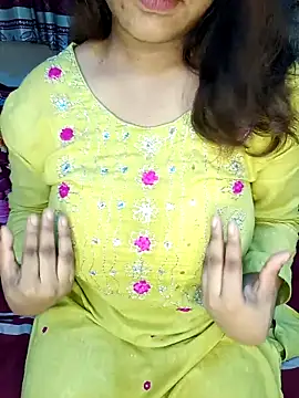 Dayna-36 online show from September 26, 2025, 4:33 pm