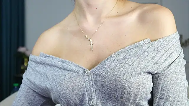 ivyleague  online show from October 9, 2025, 3:59 am