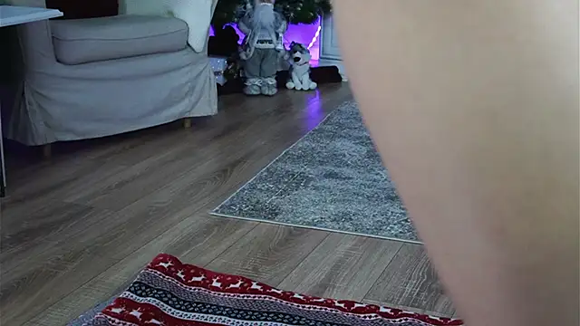 ivyleague  online show from December 5, 2025, 5:27 am