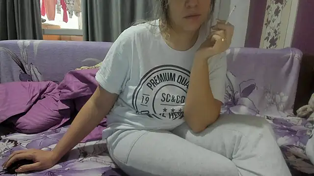 Snapshot of Dyana_Kaylinn chatting on December 7, 2024, 6:54 am Dyana Kaylinn online show from December 7, 2024, 6:54 am