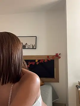 Snapshot of Susi_bell chatting on February 6, 2025, 8:45 pm Susi bell online show from February 6, 2025, 8:45 pm