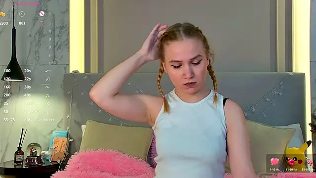 Snapshot of EllenaGreen chatting on December 27, 2024, 6:31 pm EllenaGreen online show from December 27, 2024, 6:31 pm