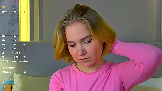 Snapshot of EllenaGreen chatting on January 24, 2025, 9:05 pm EllenaGreen online show from January 24, 2025, 9:05 pm