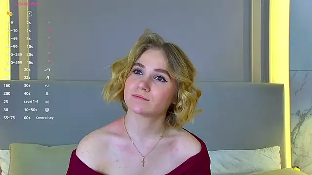 Snapshot of EllenaGreen chatting on January 25, 2025, 8:53 pm EllenaGreen online show from January 25, 2025, 8:53 pm