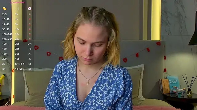 Snapshot of EllenaGreen chatting on March 1, 2025, 9:26 pm EllenaGreen online show from March 1, 2025, 9:26 pm