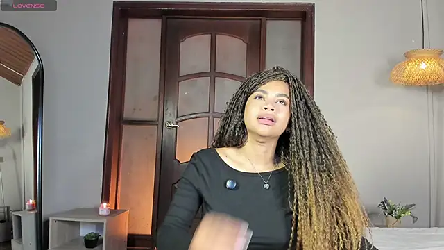 nayah   online show from March 9, 2026, 7:51 pm