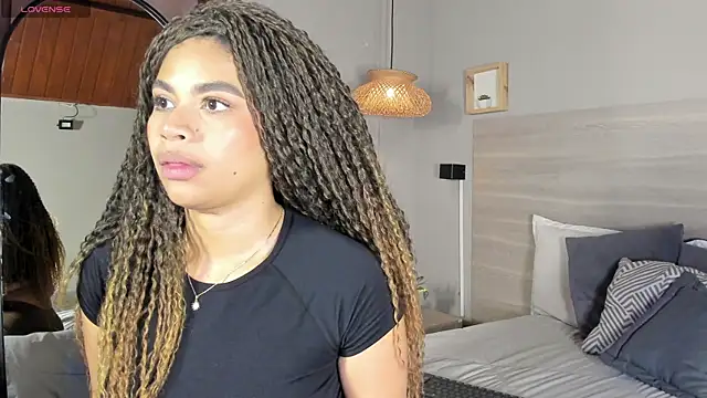 nayah   online show from April 14, 2026, 9:10 pm