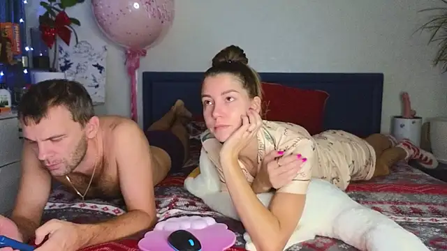 FoxLoveBasik online show from December 11, 2024, 2:30 am