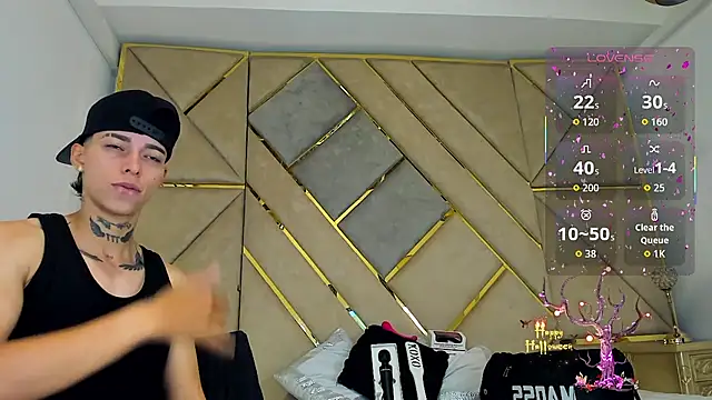 AmberAdams  online show from October 23, 2025, 1:21 pm