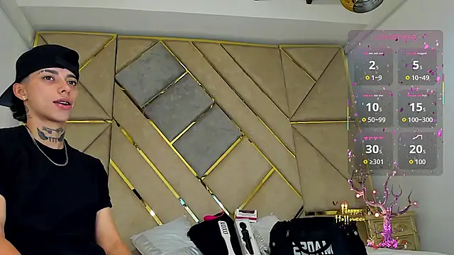 AmberAdams  online show from October 25, 2025, 5:08 pm