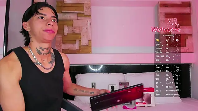 AmberAdams  online show from April 10, 2026, 1:16 pm