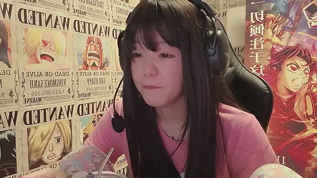SNAKEgirlQAQ online show from May 31, 2026, 4:25 pm