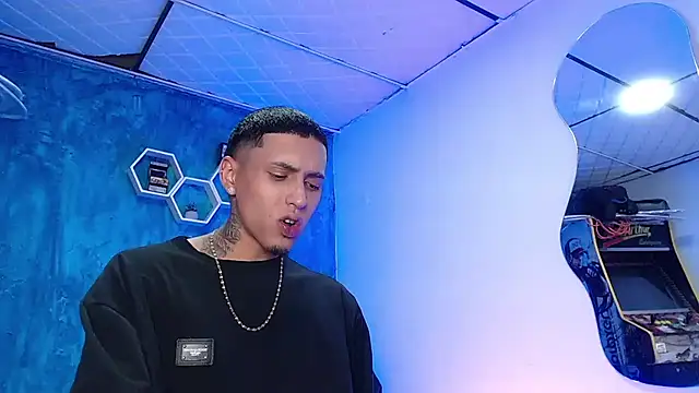 Liam lee online show from January 17, 2025, 4:36 pm