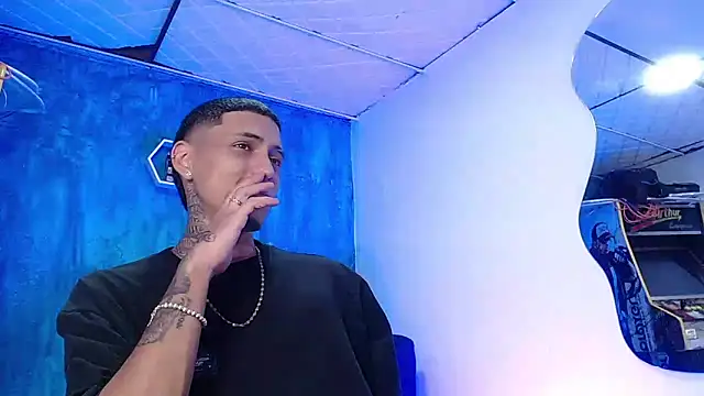 Liam lee online show from January 24, 2025, 4:17 pm