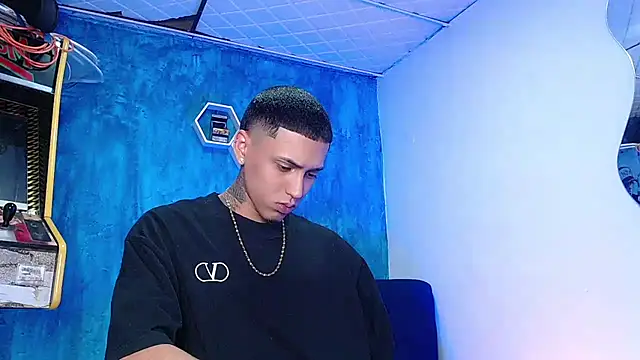 Liam lee online show from January 31, 2025, 1:23 pm