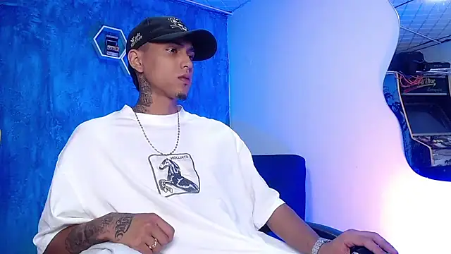 Liam lee online show from February 7, 2025, 1:11 pm