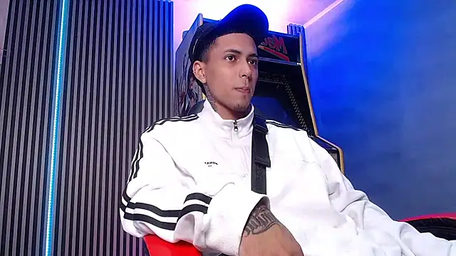 Liam lee online show from March 18, 2025, 1:09 pm