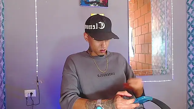 Snapshot of Liam_lee chatting on June 22, 2026, 9:01 pm Liam lee online show from June 22, 2026, 9:01 pm