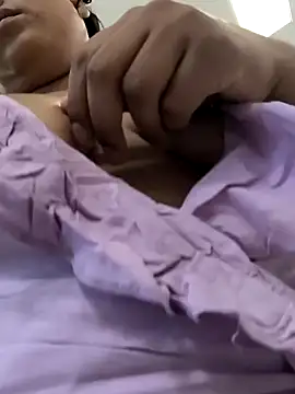 Francesca ferrari online show from December 19, 2024, 7:07 pm