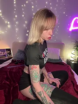 Snapshot of haileyhope_ chatting on February 11, 2026, 3:28 pm haileyhope online show from February 11, 2026, 3:28 pm