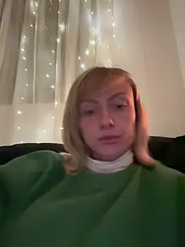 Snapshot of haileyhope_ chatting on February 15, 2026, 7:32 pm haileyhope online show from February 15, 2026, 7:32 pm