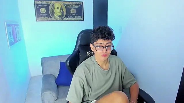 TylerWhite  online show from February 8, 2025, 6:33 am