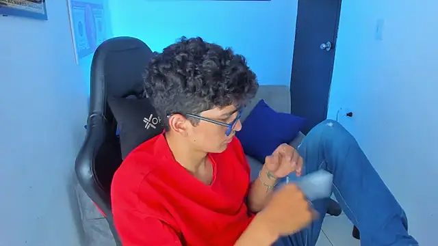 TylerWhite  online show from February 15, 2025, 9:27 am