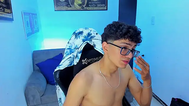 TylerWhite  online show from February 19, 2025, 6:33 am