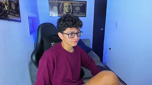 TylerWhite  online show from March 7, 2025, 6:02 am