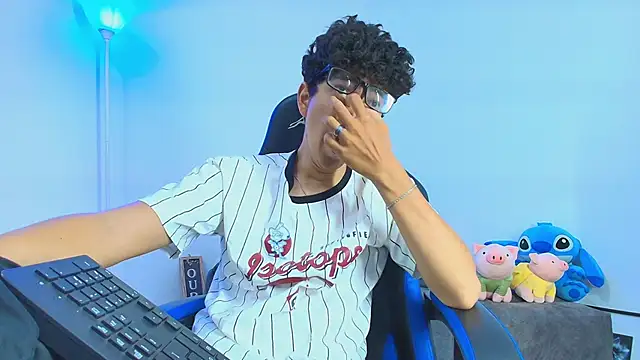 TylerWhite  online show from September 26, 2025, 5:55 am