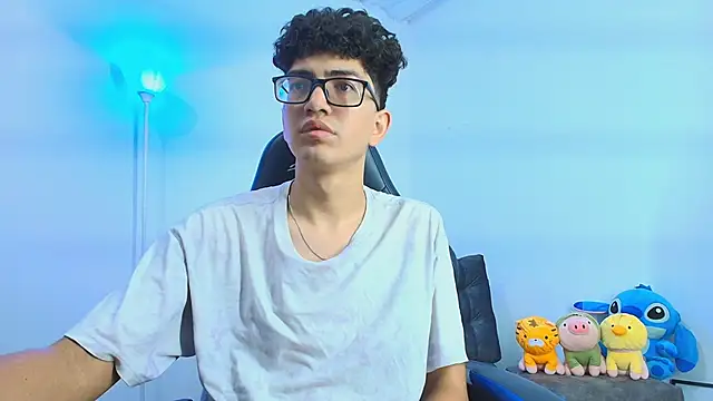 TylerWhite  online show from October 7, 2025, 9:28 am