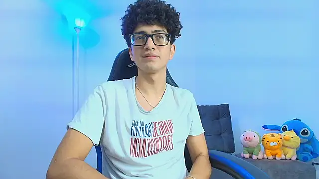 TylerWhite  online show from November 14, 2025, 3:27 am