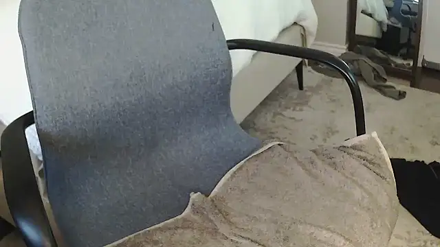 Snapshot of adamgrey11 chatting on November 17, 2025, 2:50 am adamgrey11 online show from November 17, 2025, 2:50 am