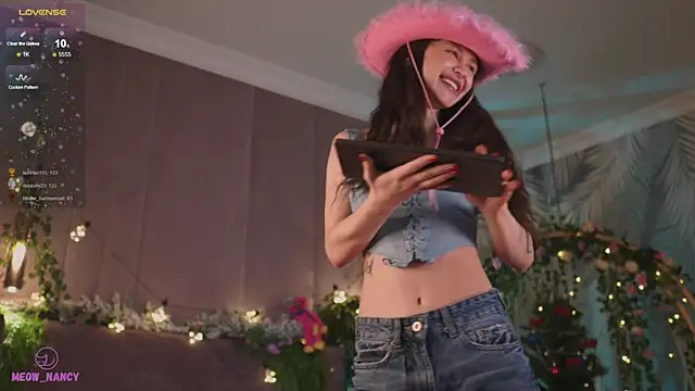 Snapshot of Meow_Nancy chatting on January 3, 2025, 8:54 am Meow Nancy online show from January 3, 2025, 8:54 am