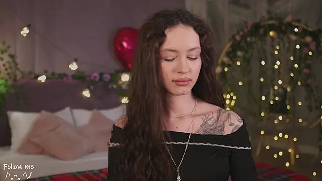 Snapshot of Meow_Nancy chatting on February 11, 2025, 9:09 am Meow Nancy online show from February 11, 2025, 9:09 am