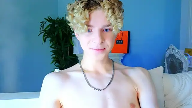 Snapshot of Kudi_Minnt chatting on December 2, 2024, 7:16 pm Kudi Minnt online show from December 2, 2024, 7:16 pm