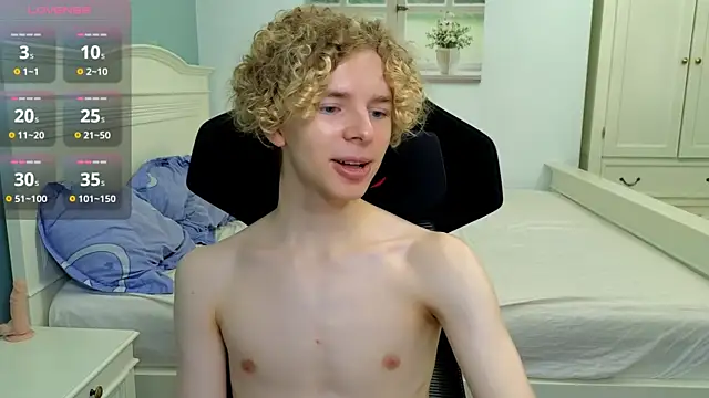 Snapshot of Kudi_Minnt chatting on October 26, 2025, 4:57 pm Kudi Minnt online show from October 26, 2025, 4:57 pm