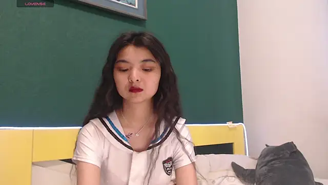 Shy Kira online show from June 1, 2026, 8:49 am
