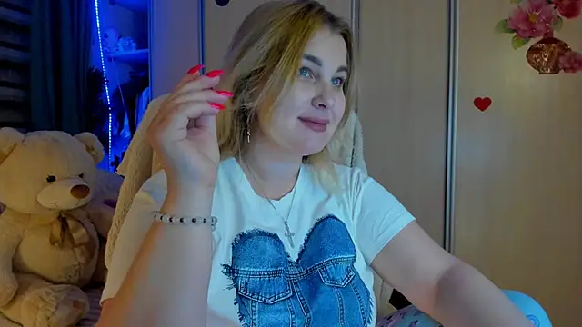 CoraSwon online show from March 25, 2026, 7:31 pm