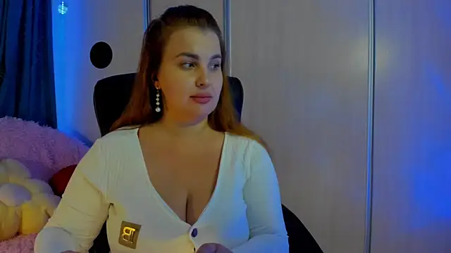 CoraSwon online show from July 19, 2026, 2:43 pm