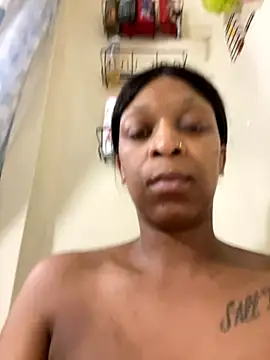 Snapshot of KLoveeee chatting on November 18, 2025, 12:38 am KLoveeee online show from November 18, 2025, 12:38 am