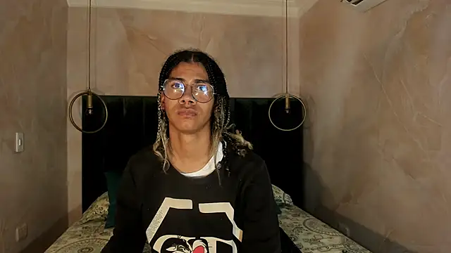 Maxim-Walker online show from November 27, 2025, 2:57 am