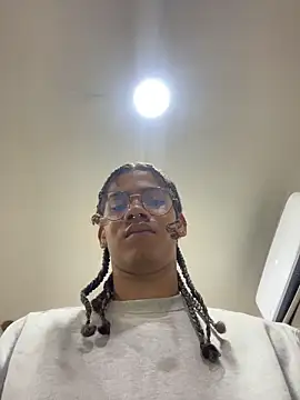 Maxim-Walker online show from December 3, 2025, 3:03 am