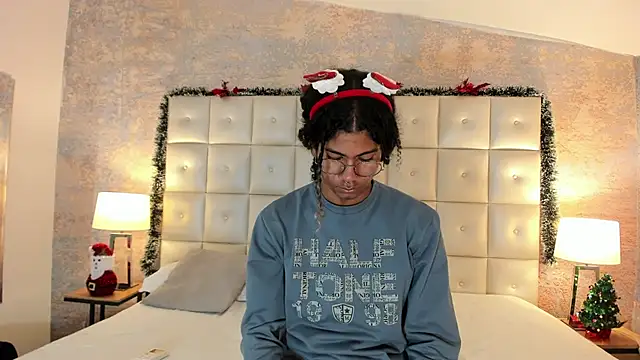 Maxim-Walker online show from December 20, 2025, 3:13 am