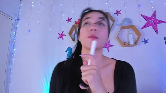 Emiily Parkerr online show from October 16, 2025, 3:07 am