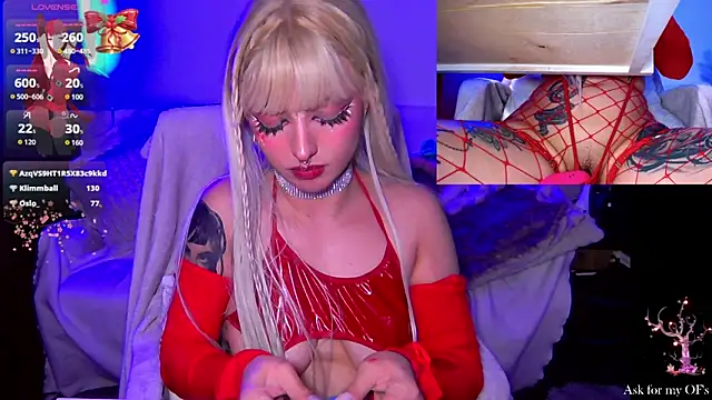 Snapshot of HollyDominic chatting on December 21, 2025, 4:47 pm HollyDominic online show from December 21, 2025, 4:47 pm