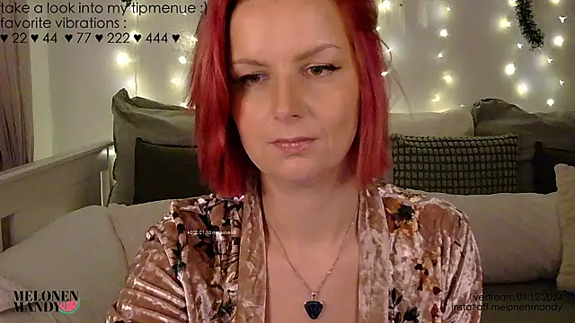 Snapshot of Off__Melonenmandy chatting on December 2, 2024, 4:09 pm Off Melonenmandy online show from December 2, 2024, 4:09 pm