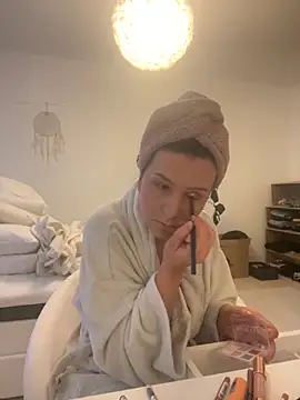 Snapshot of Off__Melonenmandy chatting on October 13, 2025, 5:29 am Off Melonenmandy online show from October 13, 2025, 5:29 am